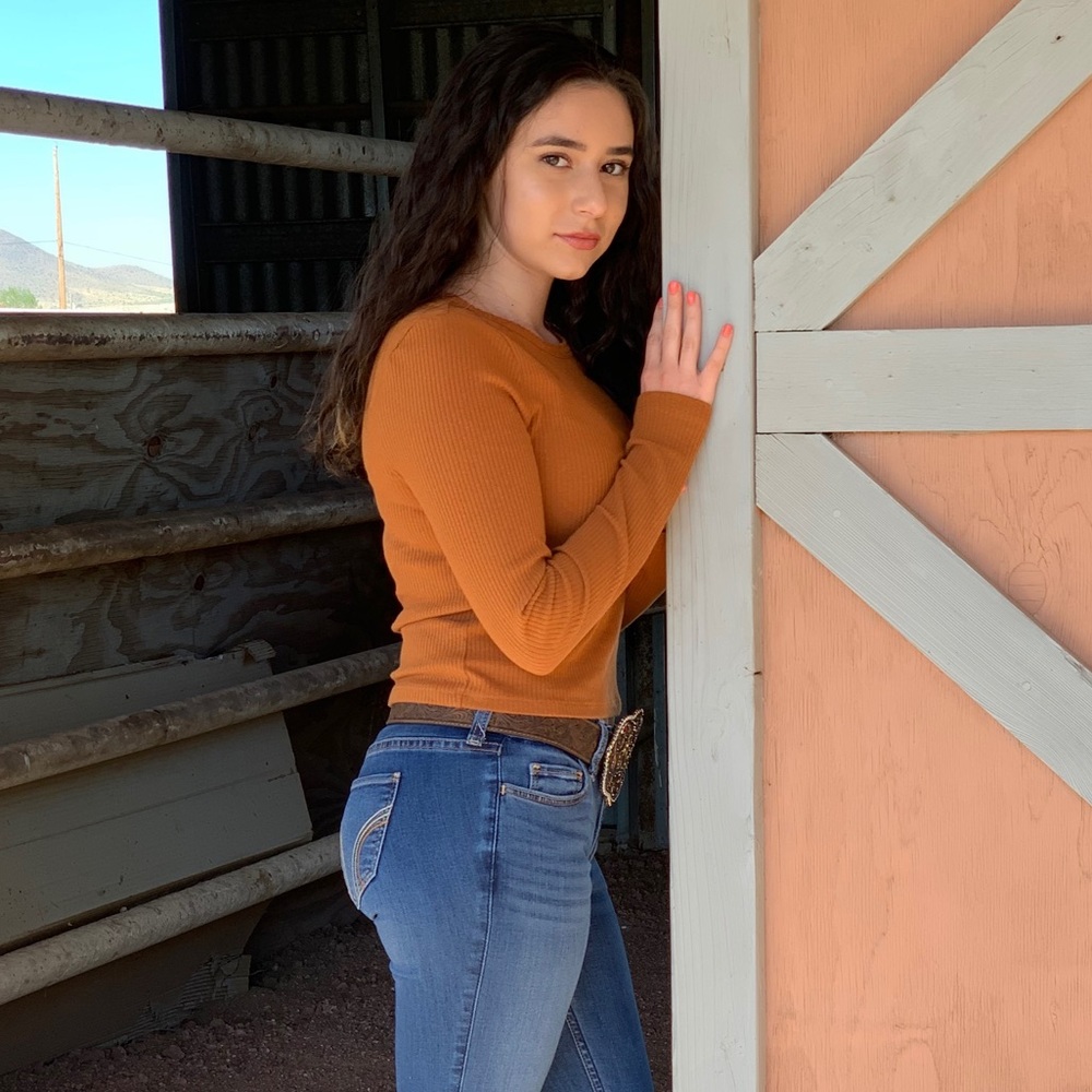 Meet your Posher, Makayla